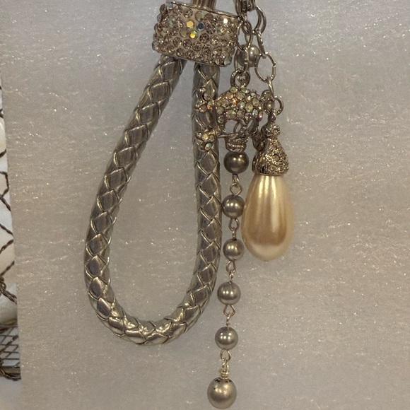 Silver Braided Skull & Pearl Keychain - Rhinestone Punk Glam Purse Charm - New - Picture 1 of 9